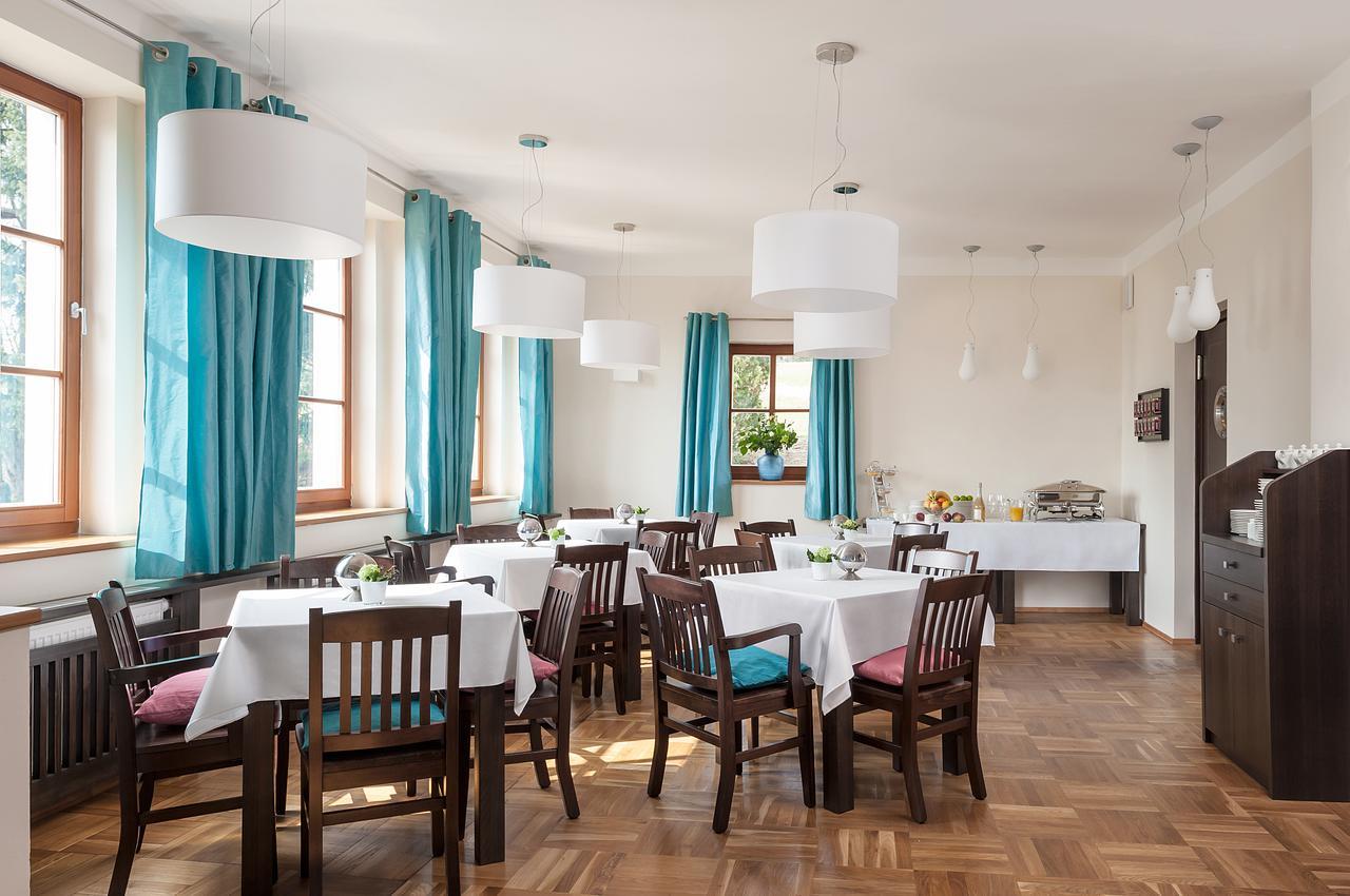 Aneta Hotel & Restaurant Витковице Экстерьер фото